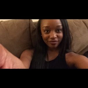 Meet your Posher, Deidra